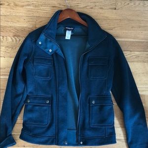 Patagonia women”s better sweater with pockets.